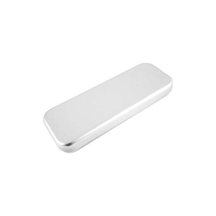 Estuche metálico rectangular.