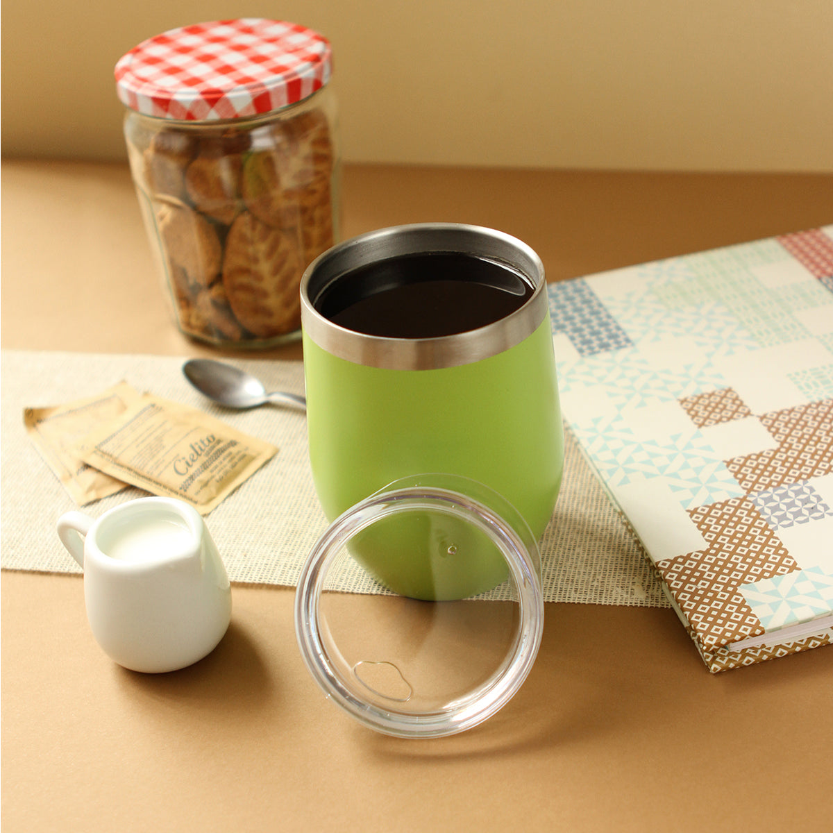 Vaso Oyam.