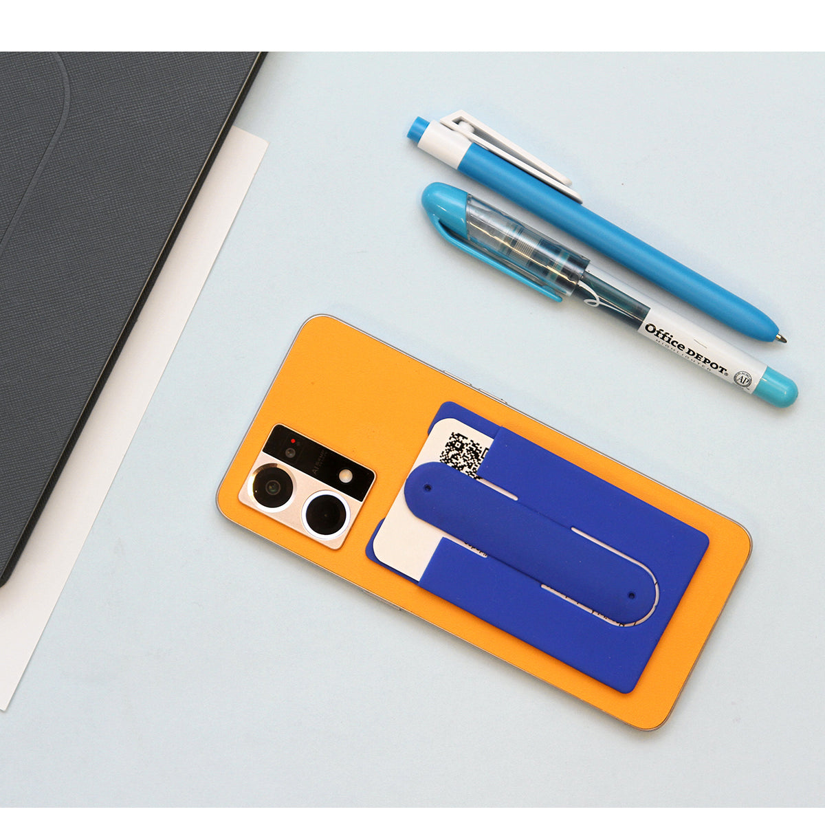 Porta tarjetas y soporte para celular.